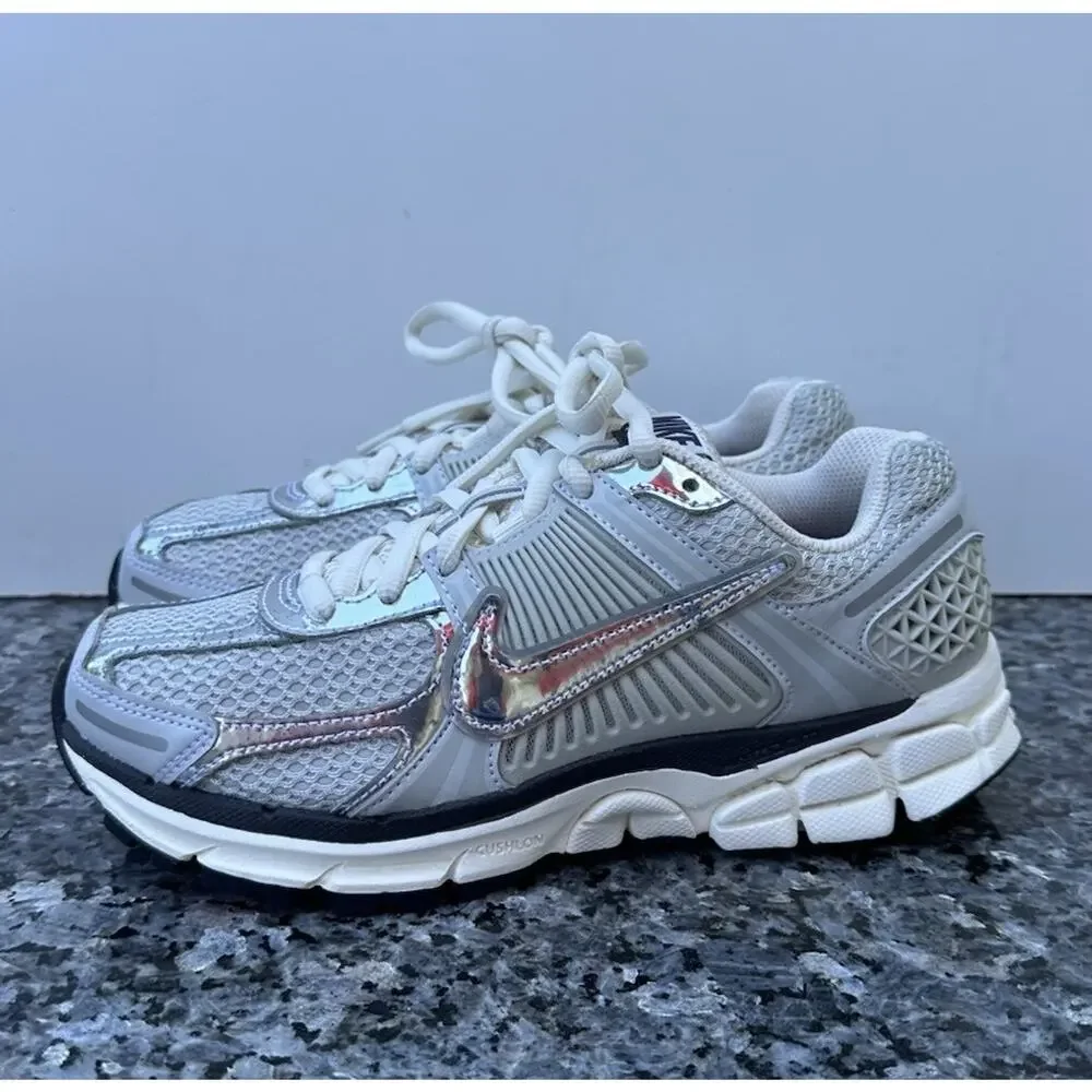 Used Nike Zoom Vomero 5 Women's Size 8 Photon Dust/Chrome-Gridiron FD0884-025